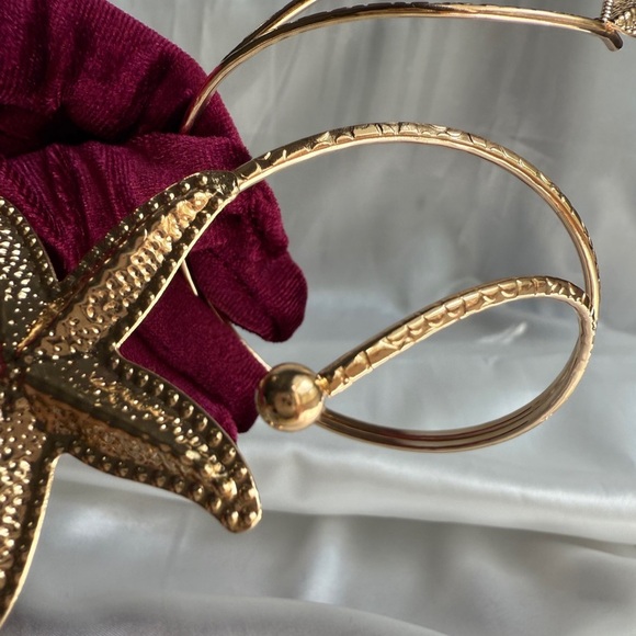 Zara Gold Starfish Bracelet Elegant Jewelry - Picture 6 of 12